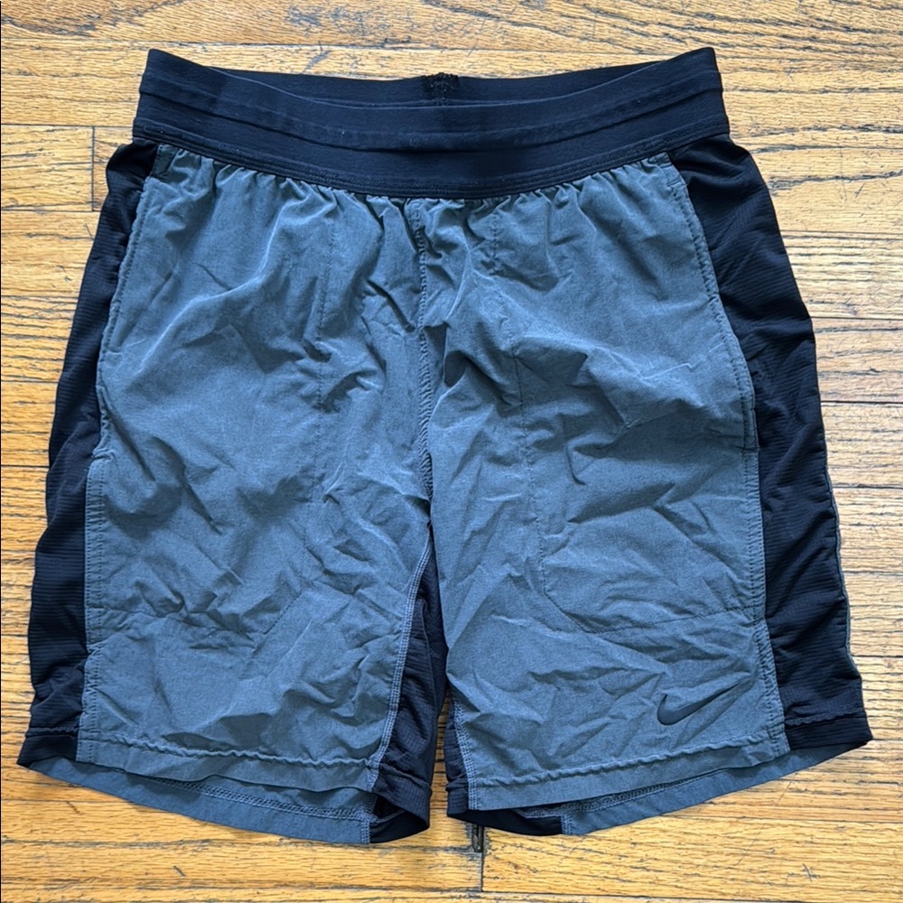 Nike dri-fit Men's Black and Gray Shorts